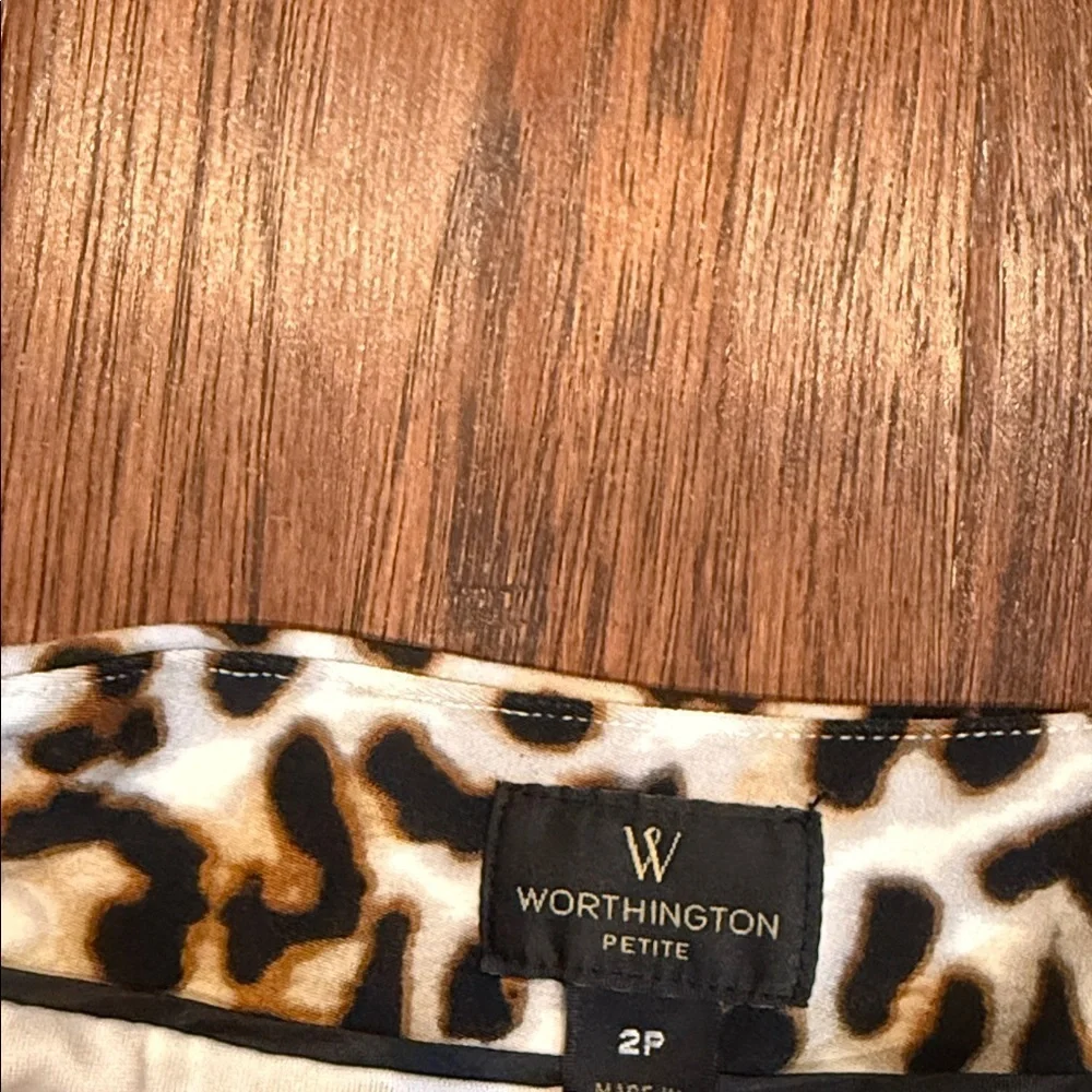 Size 2P Worthington Leopard Print Pencil Skirt Side Slit